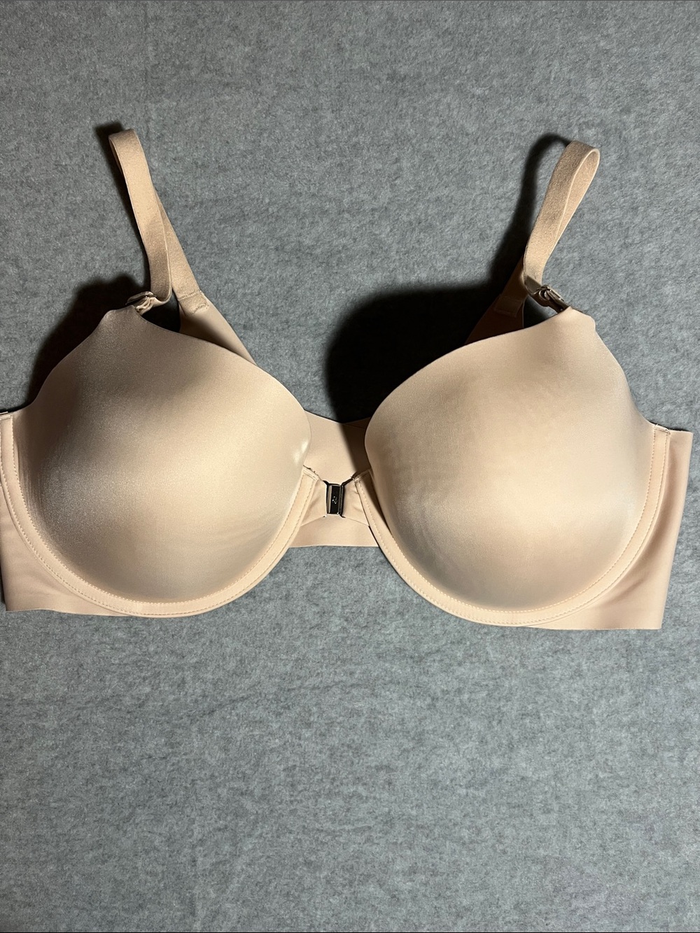 Victoria's Secret Light Nude Seamless Underwire Uplift Demi Bra